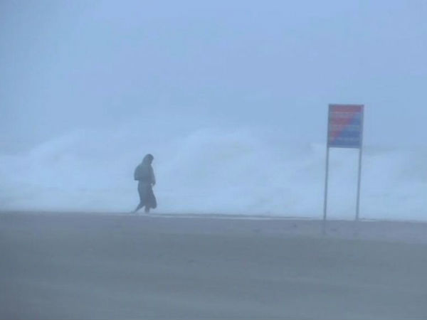 PM Modi announces Rs 1,000 cr relief package PM Modi announces Rs 1,000 cr relief package