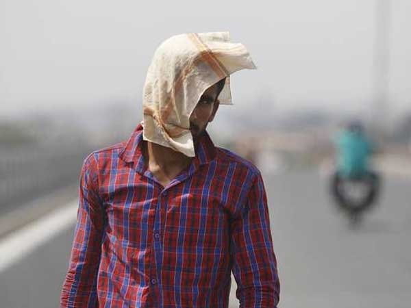 కోస్తాలో చెదురుమదురు వర్షాలు