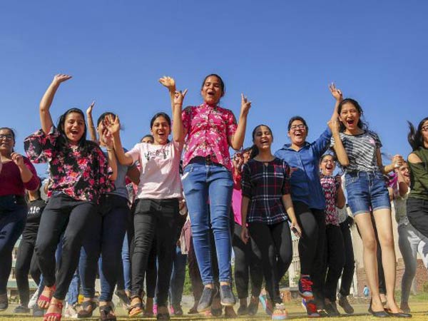 మార్కులపై ఆందోళన వ్యక్తం చేస్తున్న నిపుణులు