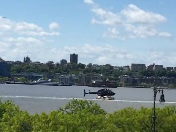 Helicopter crashes into Hudson river, video goes viral