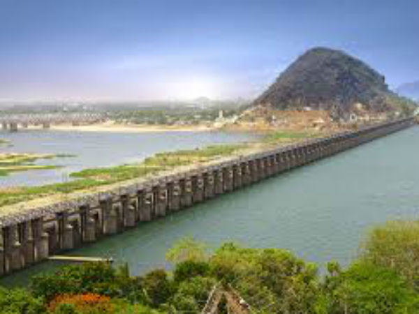  భిన్నత్వంలో ఏకత్వాన్ని చాటే విశాఖ..! బెజవాడ సంస్క్రుతి ఎటు తీసుకెళ్తుంది..!!