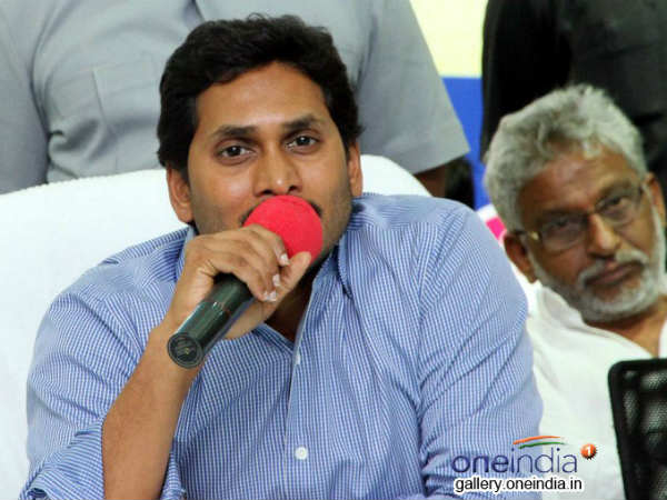 జగన్ పై పెరుగుతున్న ఒత్తిడి..! సమ న్యాయం చేస్తారా..!!