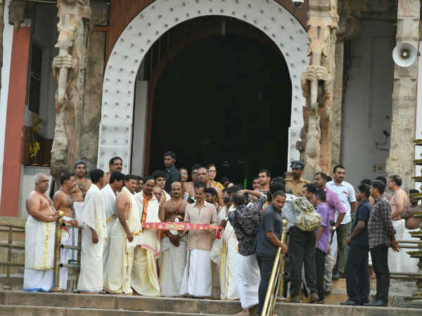 cm kcr pooja at padmanabha swami