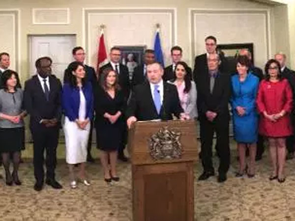 కమ్యూనిటీ, సోషల్ సర్వీస్ మంత్రిగా రాజన్ సాహ్నే