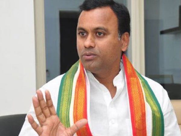 రానున్న ఆరునెలల్లో టీఆర్ఎస్ పార్టీ నశించిపోవటం ఖాయం అన్న కోమటిరెడ్డి రానున్న ఆరునెలల్లో టీఆర్ఎస్ పార్టీ నశించిపోవటం ఖాయం అన్న కోమటిరెడ్డి