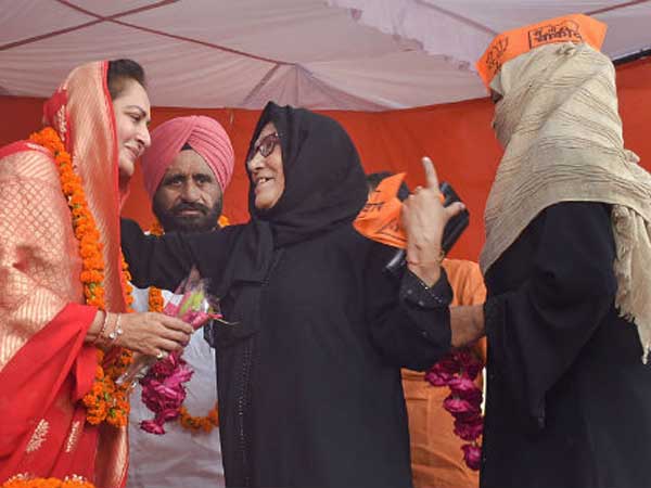 ప్రతిపక్షాల అంచనా