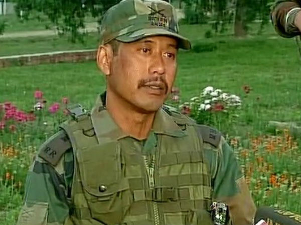 కాశ్మీరీ పౌరున్ని జీపుకు కట్టి