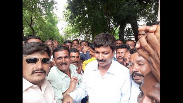 ఫలితాల తరువాత జంప్