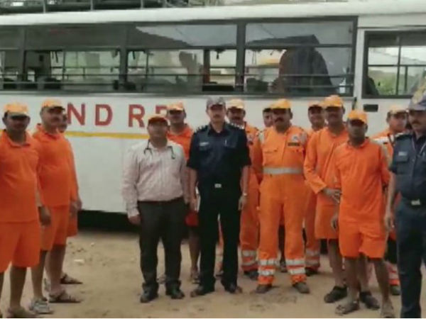 ఇచ్ఛాపురంలో చేరిన ఎన్డీఆర్ఎఫ్ బృందాలు