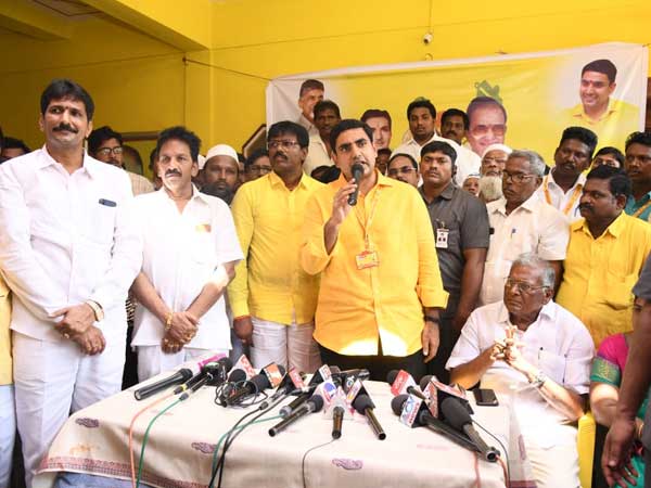 Nara Lokesh participate in NTRs Birth day celebrations at Mangalagiri