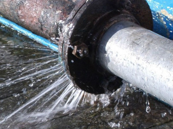 చందానగర్లో విజిలెన్స్ దాడులు..! అక్రమ నల్లాల గుర్తింపు..!! చందానగర్లో విజిలెన్స్ దాడులు..! అక్రమ నల్లాల గుర్తింపు..!!