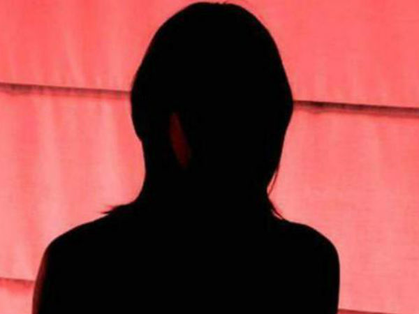 బాలికలను చైల్డ్ హోం కు తరలించిన పోలీసులు 