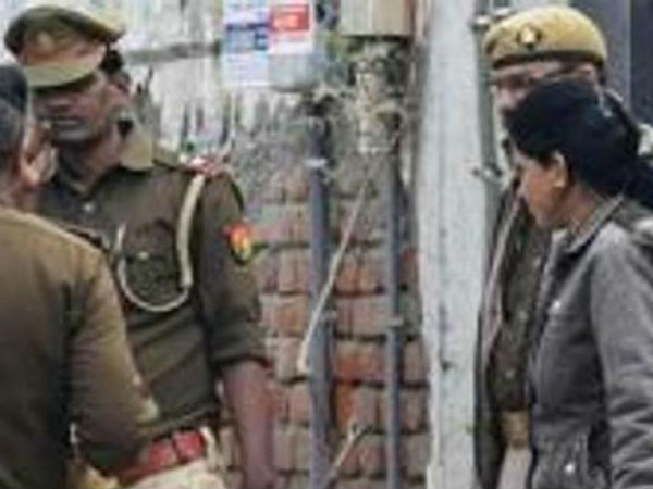  మంటలను అదుపు చేసేందుకు మూడు గంటలు శ్రమించిన సిబ్బంది