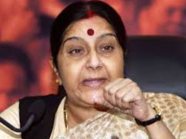 పర్యటనల వెనుక