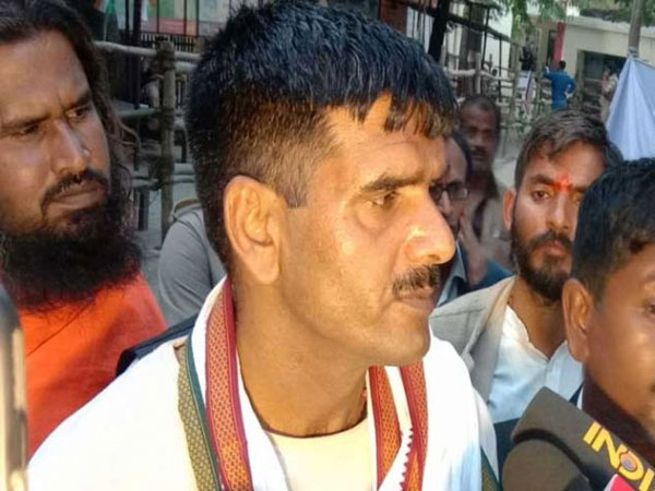 మోడీపై నామినేషన్ వేసిన తేజ్ బహదూర్ .. నామినేషన్ తిరస్కరణ మోడీపై నామినేషన్ వేసిన తేజ్ బహదూర్ .. నామినేషన్ తిరస్కరణ