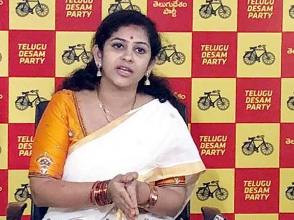 టీడీపీ అధికారంలోకి రావటం వెయ్యిశాతం నిజం అన్న యామిని సాధినేని టీడీపీ అధికారంలోకి రావటం వెయ్యిశాతం నిజం అన్న యామిని సాధినేని