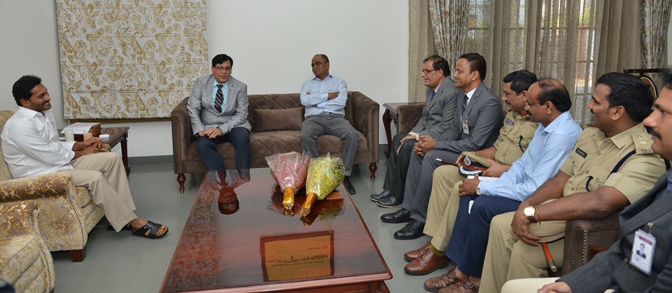 Jagan started Reviews with officials is became discussion in AP..