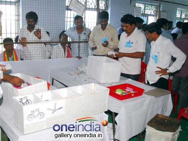 ఎంపీటీసీ బరిలో 7,702 మంది 