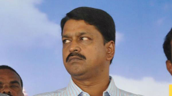 ధైర్యం ఉంటే పేర్లు చెప్పండి .. మైండ్ గేమ్ లు వద్దు అన్న పయ్యావుల కేశవ్ ధైర్యం ఉంటే పేర్లు చెప్పండి .. మైండ్ గేమ్ లు వద్దు అన్న పయ్యావుల కేశవ్