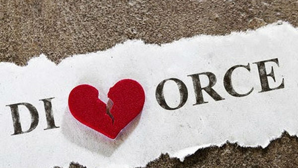 హోటల్‌లో రచ్చ రచ్చ