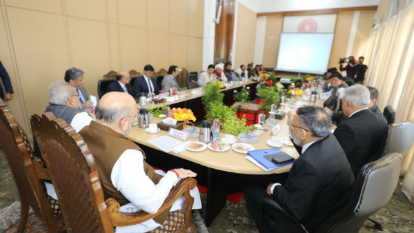 మొదటి సారి వెనక్కి తగ్గిన కశ్మీర్ వేర్పాటు వాదులు