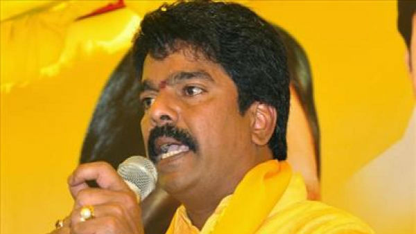 బోండా ఉమా రిట్‌ పిటిషన్‌కు విచారణార్హత లేదని పేర్కొన్న హై కోర్టు ధర్మాసనం 