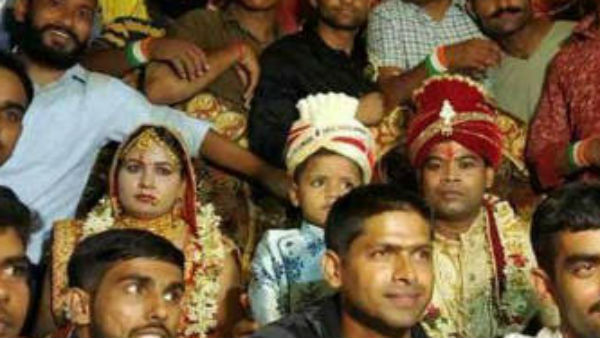 50 మంది అన్నలు ... 50 మంది అన్నలు ...