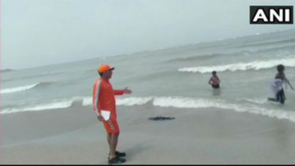 Strong winds, dust hit Somnath temple; Ahmedabad-Porbandar flights cancelled