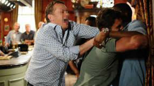 బౌన్సర్లపై ఫిర్యాదు చేసిన యువకులు ... కేసు నమోదు