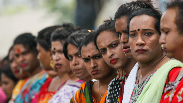 సుప్రీంకోర్టు తీర్పు ఏమైంది.. సంక్షేమ పథకాల ఊసే లేదు..!