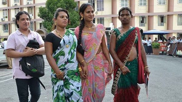 కలెక్టర్ దృష్టికి పలు అంశాలు.. సాయం చేయాలని విన్నపం