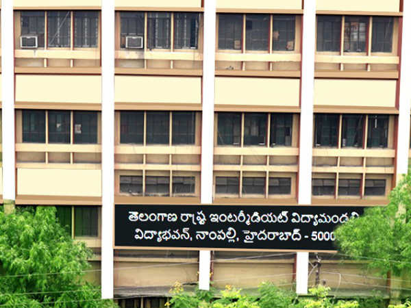 మరో సెట్లు ..