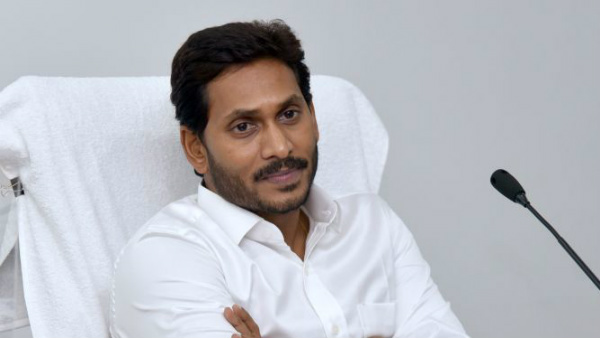 మాగుంట మహీధర్ రెడ్డి ధర్నాపై ఆరా తీసిన వైవీ సుబ్బా రెడ్డి .. జగన్ కు సమాచారం ..రైతులకు జగన్ హామీ మాగుంట మహీధర్ రెడ్డి ధర్నాపై ఆరా తీసిన వైవీ సుబ్బా రెడ్డి .. జగన్ కు సమాచారం ..రైతులకు జగన్ హామీ