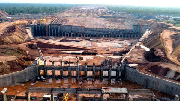 జల సంకల్ప హోమంలో పాల్గొన్న కేసీఆర్ .. కాళేశ్వరం ప్రాజెక్ట్ ప్రారంభోత్సవంలో పాల్గొన్న సీఎంలు, గవర్నర్ 