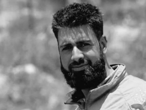 Travel guide dies rescuing 5 tourists as boat capsizes in Pahalgam