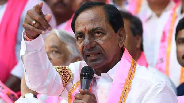 కన్నెపల్లిలో యాగ స్థలాన్ని పరిశీలించిన సీఎం పీఎస్ , పురోహితులు 