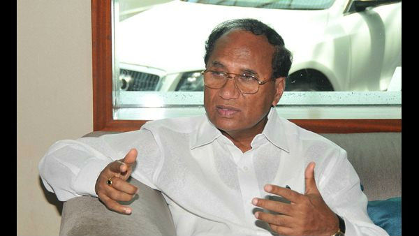 వైసిపి ప్రభుత్వ హెచ్చరికలతో మాయమైన కోడెల సంతానం..! కూతురు కు అనుకూలంగా తీర్పు..!! 