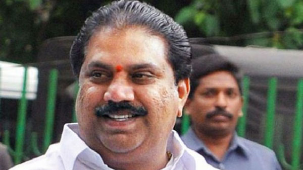 టీడీపీ నేత పట్టాభిపై నోరు జారిన వైసీపీ ఎమ్మెల్యే మల్లాది విష్ణు టీడీపీ నేత పట్టాభిపై నోరు జారిన వైసీపీ ఎమ్మెల్యే మల్లాది విష్ణు