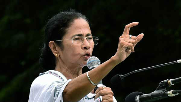 డాక్టర్‌పై రోగి బంధువుల దాడి