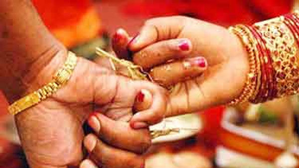 విడాకుల కోసం రూ.20 లక్షల డిమాండ్