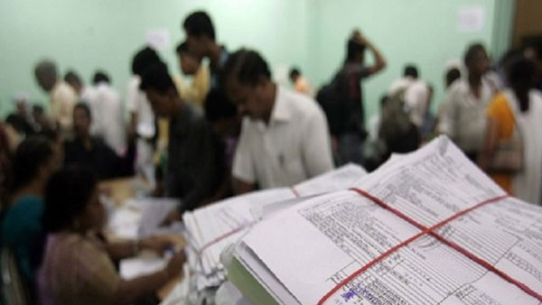 బలవంతపు వసూళ్లు, లైంగిక వేధింపులు 