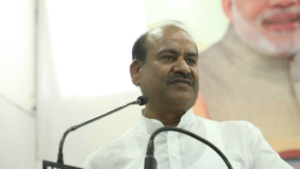  మూడు సార్లు ఎమ్మెల్యే...రెండు సార్లు ఎంపీగా ఓం బిర్లా