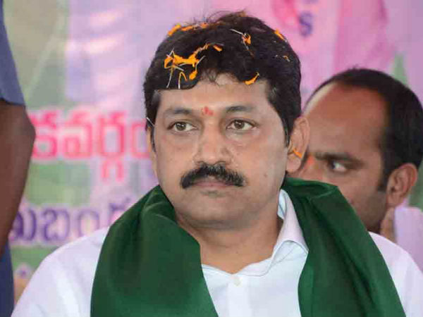 వరంగల్ లో భారీ మెజార్టీతో గెలిచిన పోచంపల్లి శ్రీనివాస్ రెడ్డి .. కాంగ్రెస్ ఘోర ఓటమి