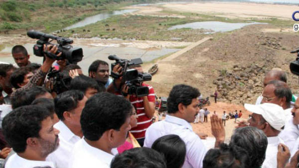 పోలవరాన్ని గందరోగోళం చేసిన టీడిపి..! కాపర్ డ్యాం ఎందుకన్న జగన్..!! పోలవరాన్ని గందరోగోళం చేసిన టీడిపి..! కాపర్ డ్యాం ఎందుకన్న జగన్..!!