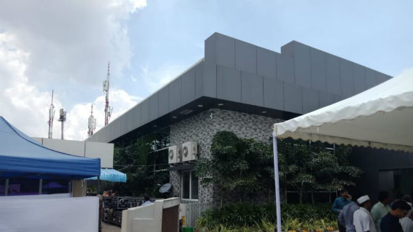  ఎస్పీల భేటీ ముగియగానే ఏసీలు, ఫర్నిచర్‌ తరలింపు..! ప్రజావేదిక కూల్చివేత రేపే..!!