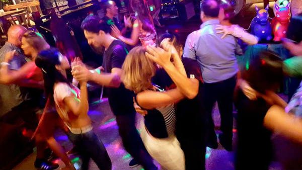 సినిమా చాన్స్‌ల కోసం హైదరాబాద్‌కు వచ్చిన హరిణి,