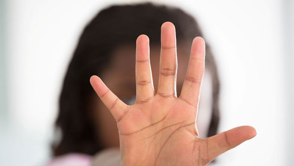 నిందితున్ని కాపాడే ప్రయత్నం