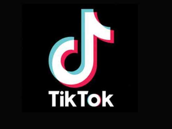 ఇంటి నుండి వెళ్లిపోతూ ఎమోషనల్ లెటర్... ఇంటి నుండి వెళ్లిపోతూ ఎమోషనల్ లెటర్...