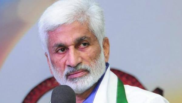 విజయసాయి రెడ్డి ట్వీట్లు కరెక్ట్ కాదు ... వేధిస్తే ఊరుకునేది లేదు అన్న కోడెల విజయసాయి రెడ్డి ట్వీట్లు కరెక్ట్ కాదు ... వేధిస్తే ఊరుకునేది లేదు అన్న కోడెల