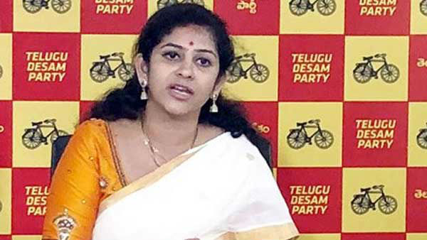 బీజేపీలోకి టీడీపీ ఎంపీలు మారిన నోరుమెదపని యామిని